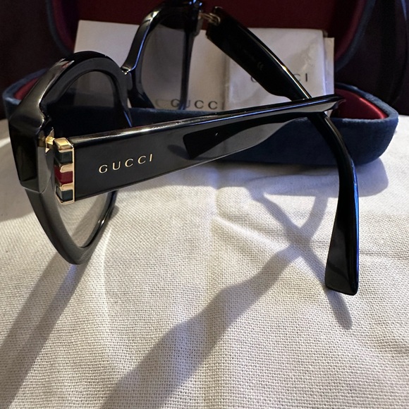 Meet your Posher, Leoni - Picture 8 of 11